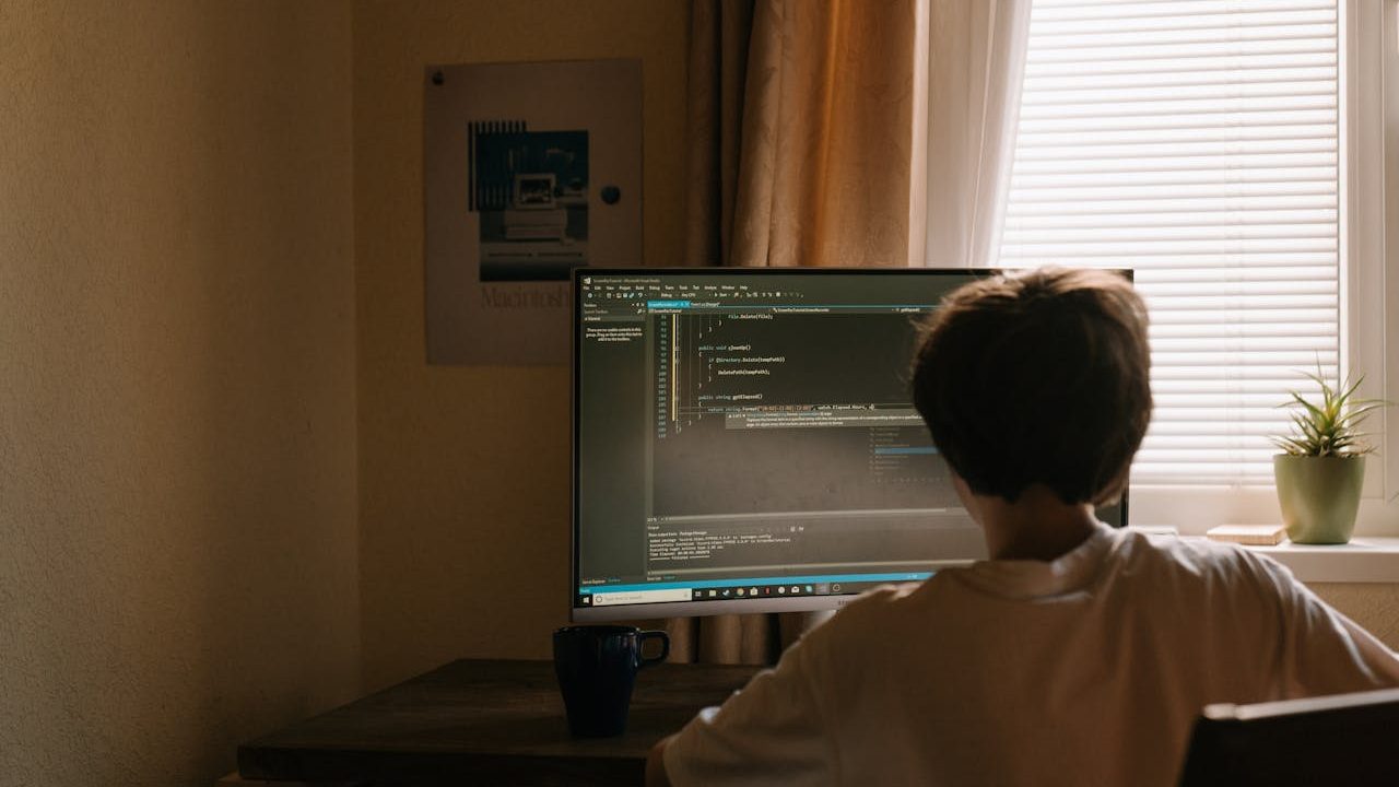 Hue Bridge Red Light Status: What It Means and How to Recover
