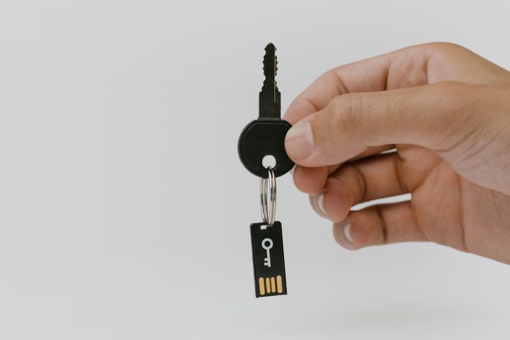 Bluetooth Pairing Fails for a HomeKit Accessory: Range and Interference
